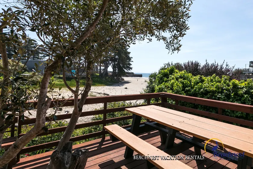 Beachfront at Twin Lakes Beach - Image 1