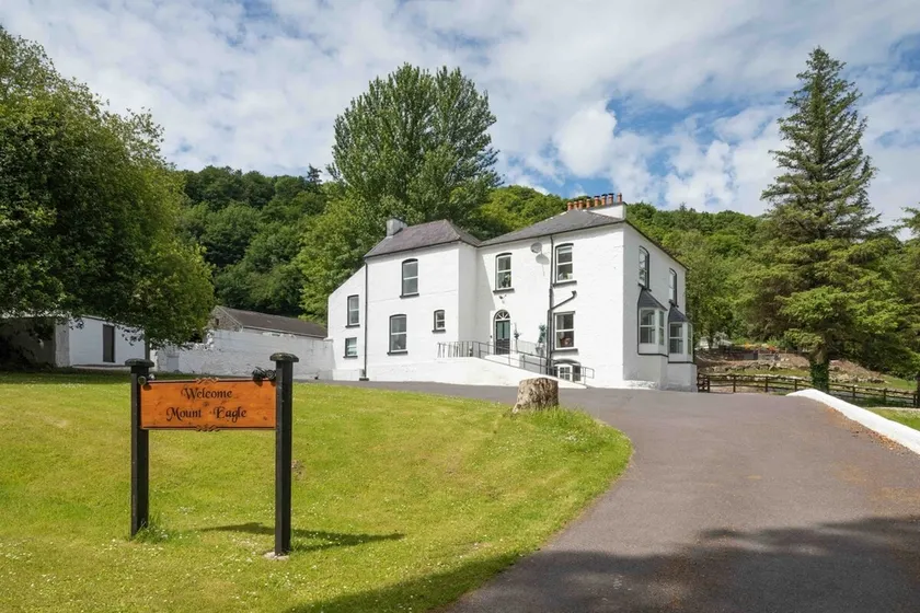 Mount Eagle - Sleeps 24 - Image 1