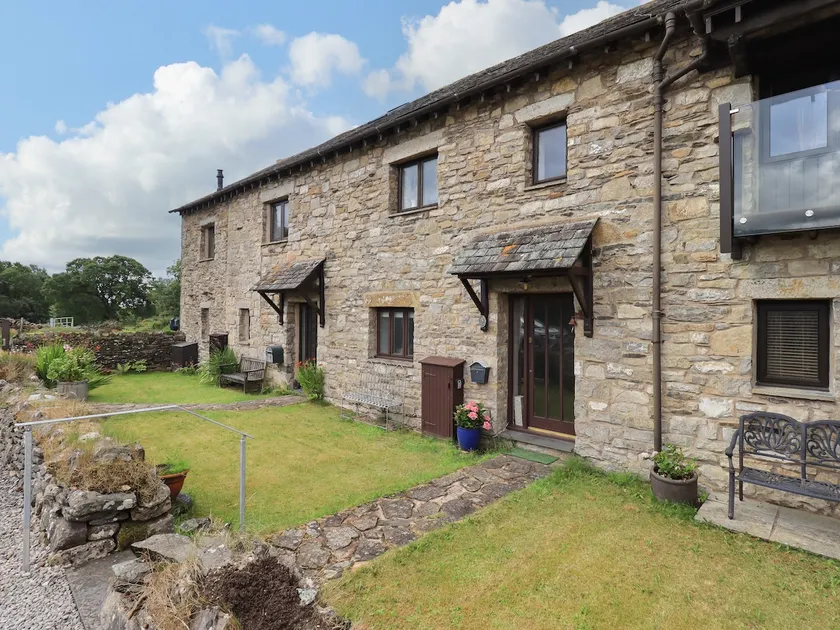 Tullythwaite Garth - Image 1
