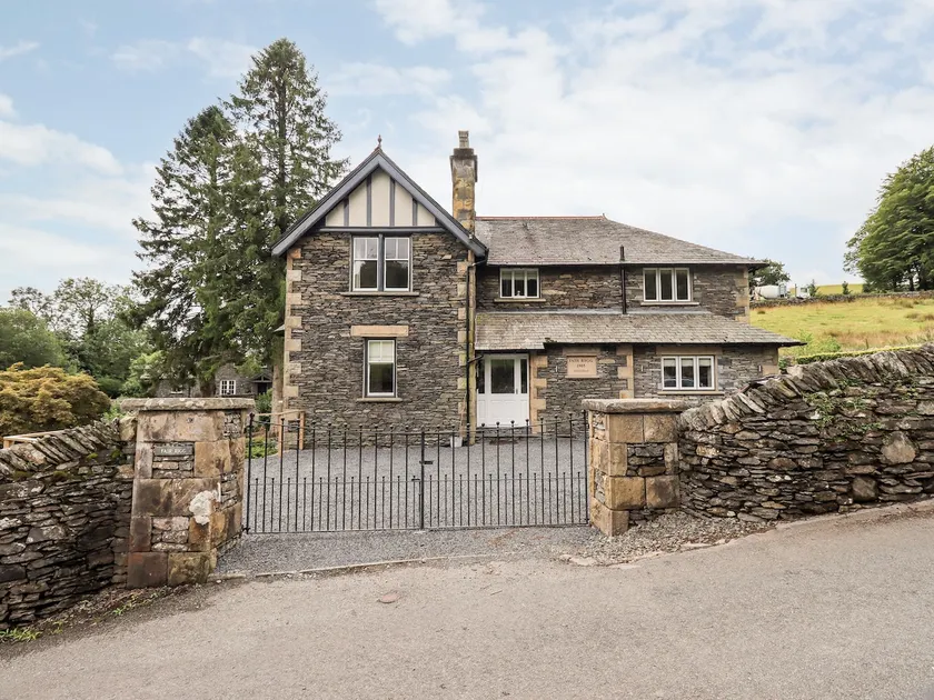 Fair Rigg - Image 1
