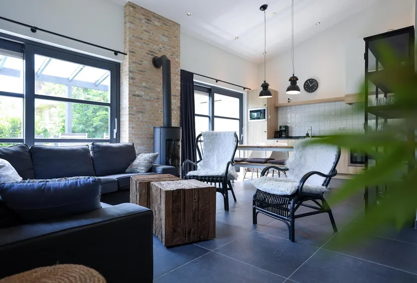 Beach villa - Image 1
