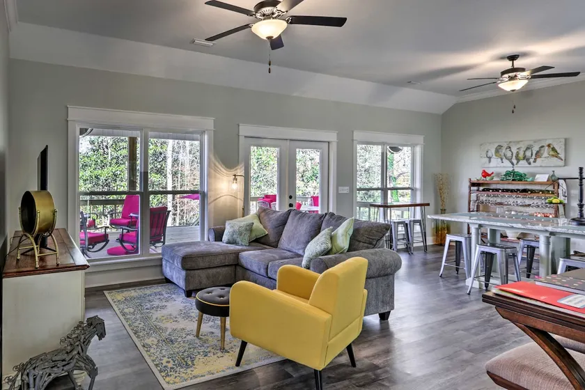 White Oak Creek Home w/ Views, Deck & Pool Access! - Image 1