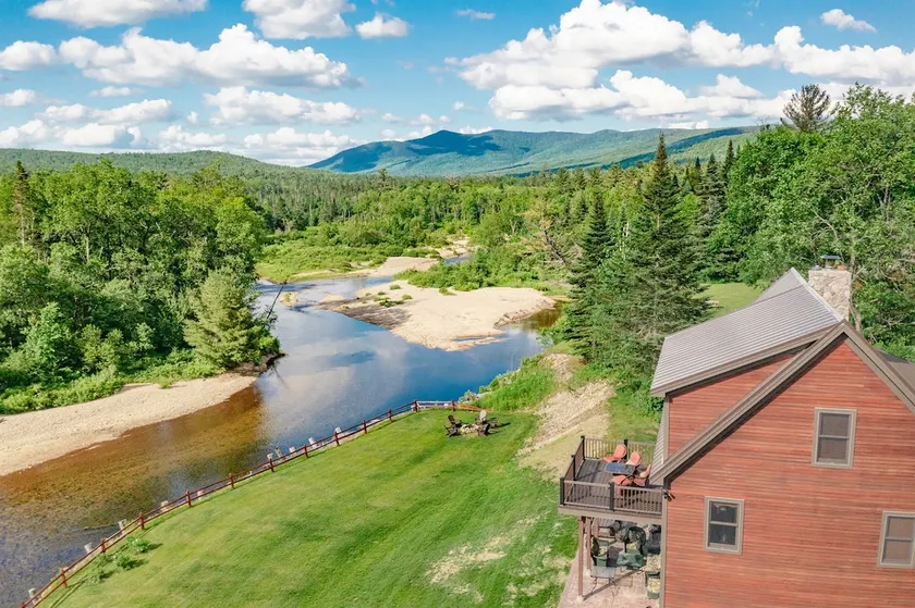 Riverfront Cabin|Fireplace|Fire pit | White Mountains| Hiking - Image 1