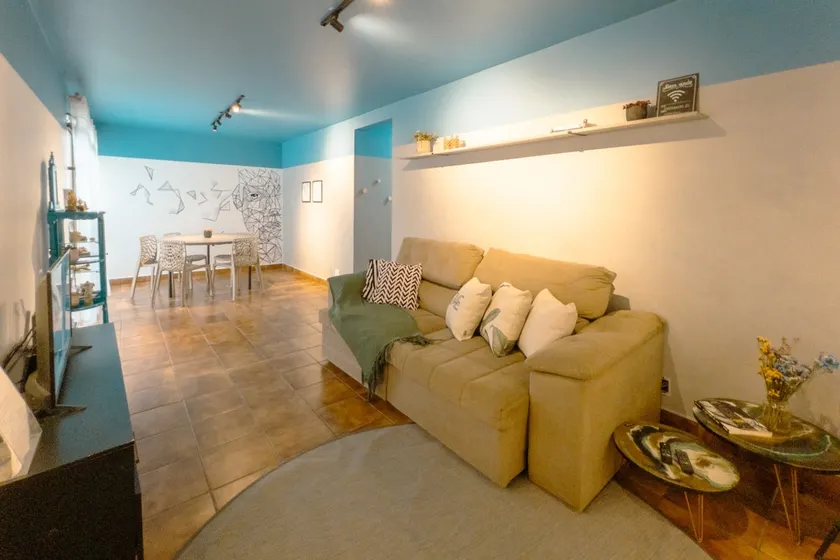Downtown Apartment 3 Bedrooms Sensational Air! MC51 - Image 1