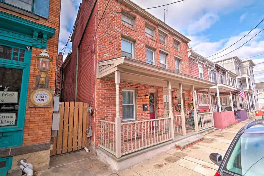 Cozy Lambertville Abode in the Heart of Downtown! - Image 1