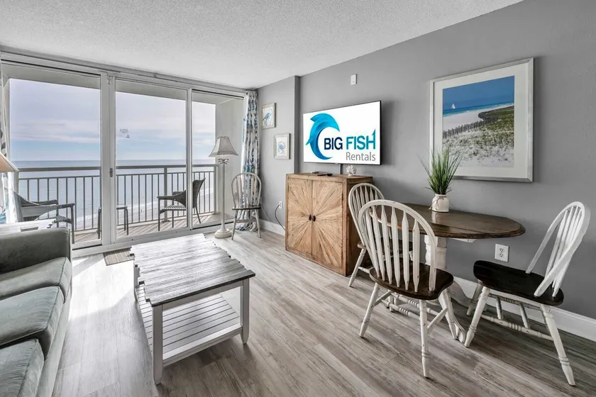New High Floor Private Balcony Oceanfront w Pools - Image 1
