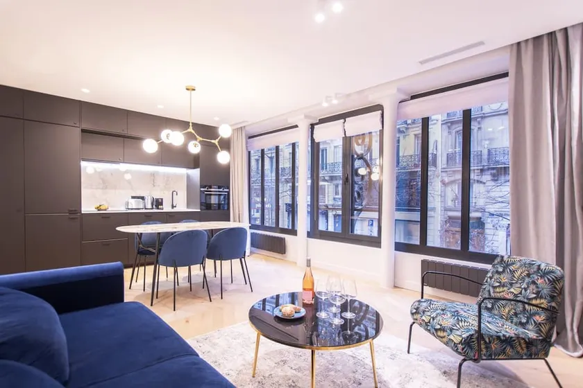 Chic & Fully-Equipped Apartment in Le Marais - Image 1