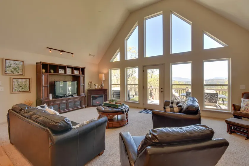 Mtn Views, Game Room, Hot Tub! Lakemont Retreat - Image 1