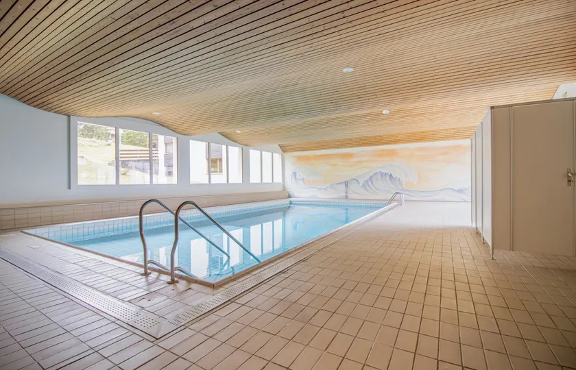 Rehwiesa A11 by Arosa Vacations, Direkt vor der Skipiste & mit Pool - Image 1