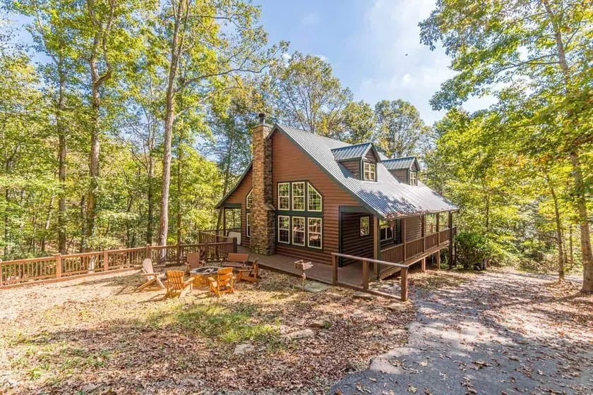 Cozy Creekside Cabin w/ Firepit/Grill/Hot Tub - Image 1
