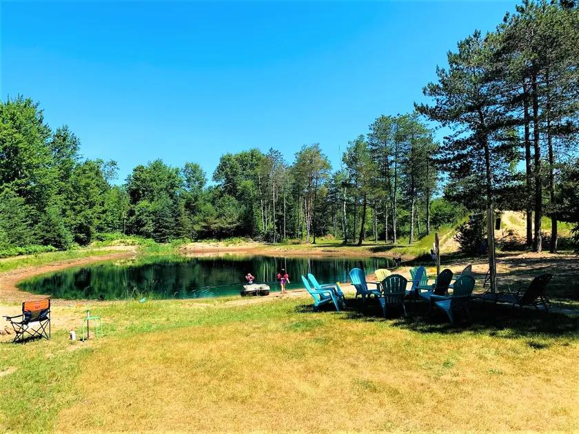 In The Woods - Pet Friendly Waterfront - Image 1