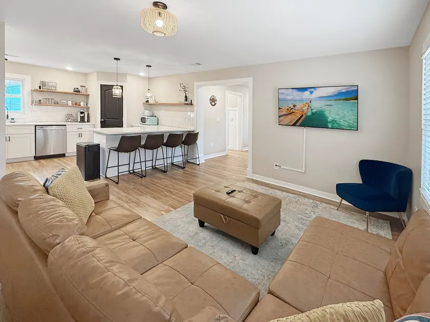 Sunset Villa • Walk to Park • 4 Miles to UNCW - Image 1