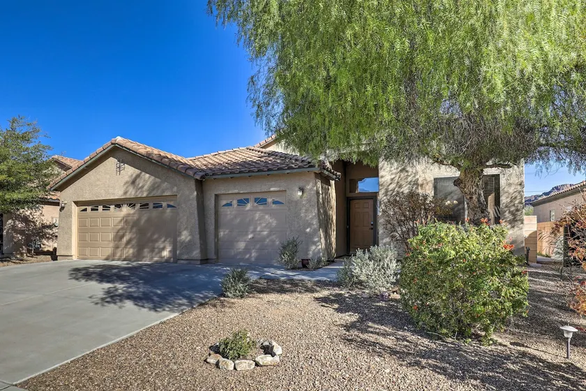 Pet-Friendly Tucson Home w/ Patio & Mountain Views - Image 1