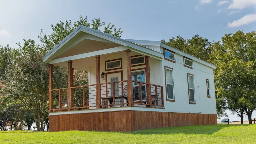 New! Lux Cabin, Bicycling on lush verdant trails - Image 1