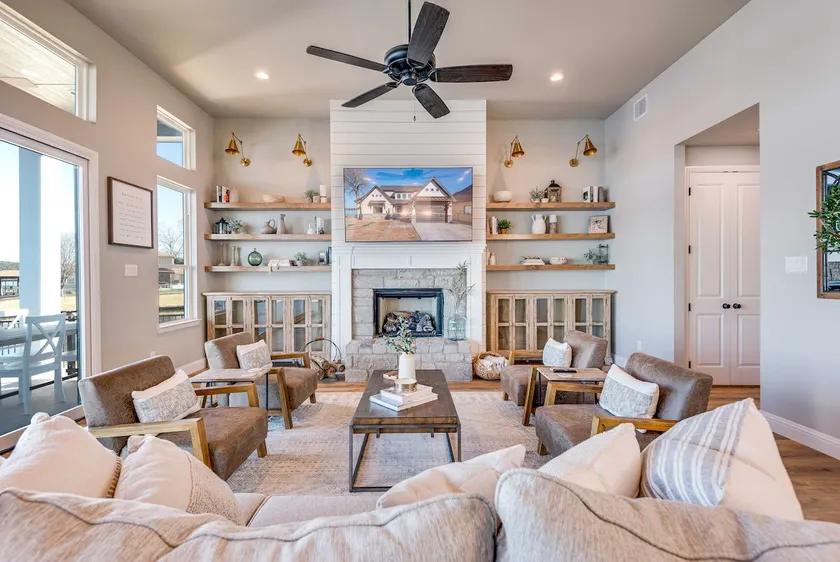 Lakefront Granbury Retreat w/ Patio & Fire Pit - Image 1