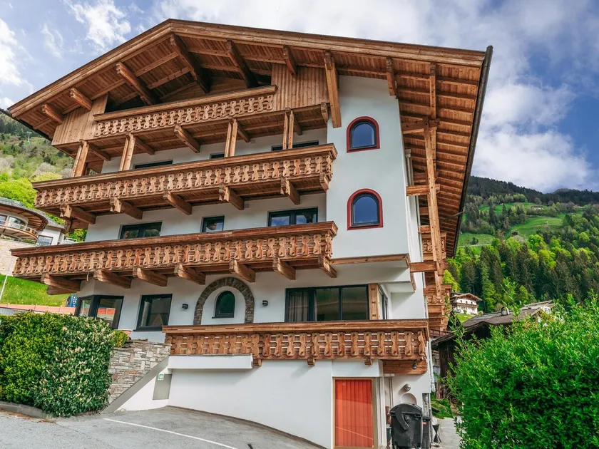 Luxury apartment with sauna near Mayrhofen - Image 1