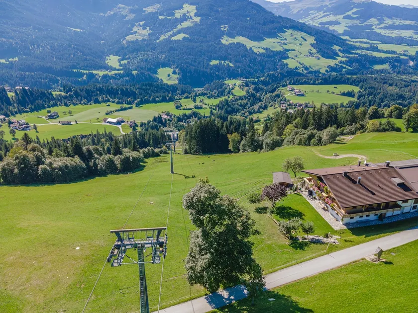 Spacious penthouse close to the ski lift - Image 1
