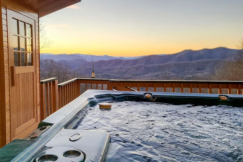 Smoky Mountain Cabin w/ Hot Tub & Views! - Image 1