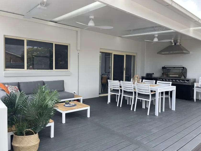 Blue Bay - Close to Fingal Bay Beach. Mid Week Stay Special Now On. - Image 1