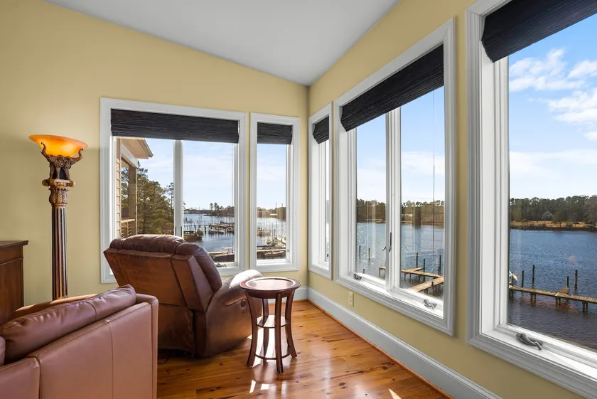 Waterfront Views & Boat Slip, Blackwell Point #A - Image 1