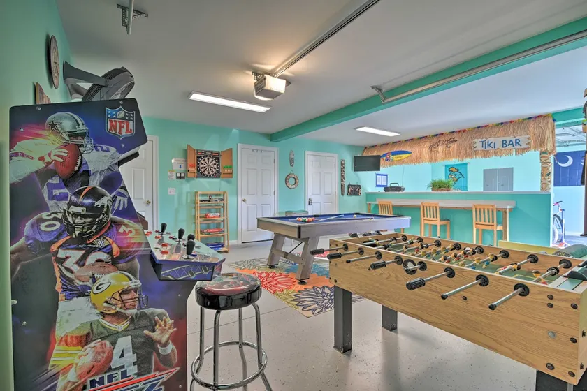 Game Room: Surfside Beach Resort Hideaway! - Image 1