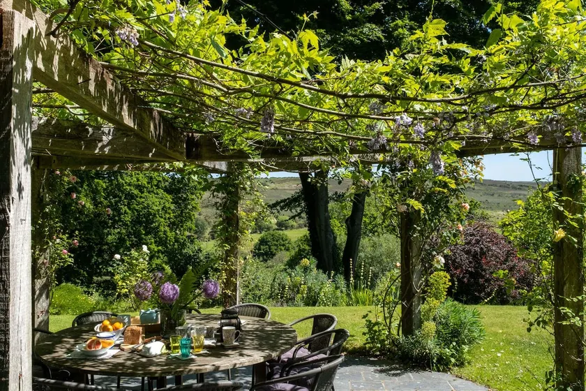 VIP countryside garden & views! Valley View House - Image 1