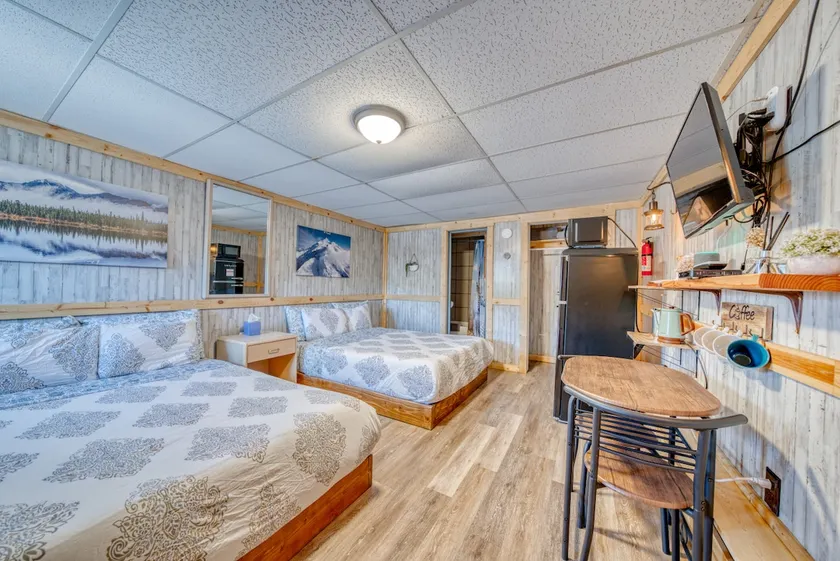 5Cozy Dog Friendly Private Room Downtown Leadville - Image 1