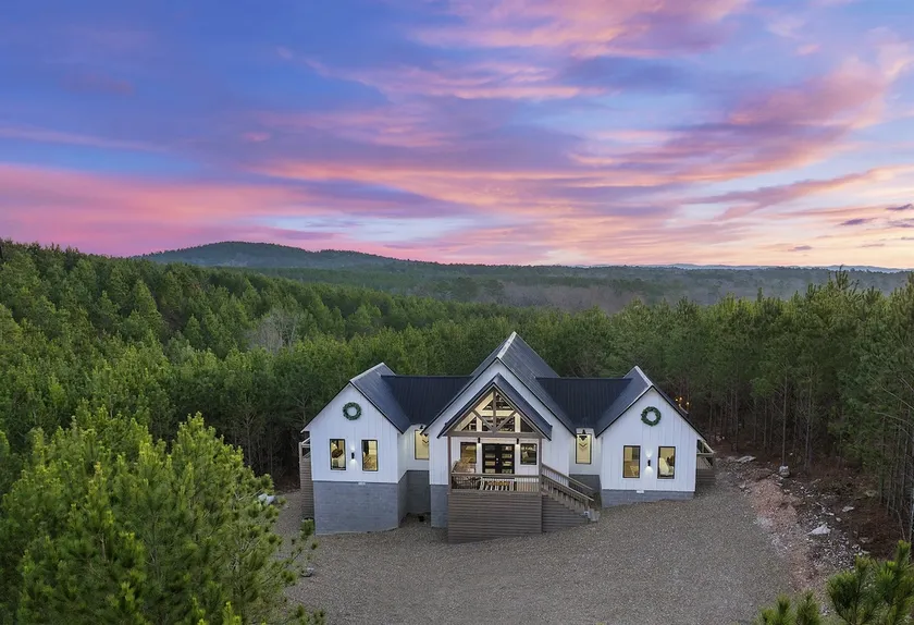 Instaworthy Cabin in Prime Location/Patio Oasis! - Image 1