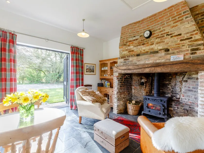 Pettingalls Farm Cottage - Image 1