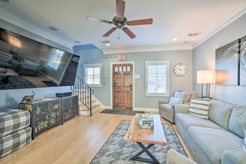 Modern Retreat ~ 1/2 Mi to Bryant-Denny Stadium - Image 1