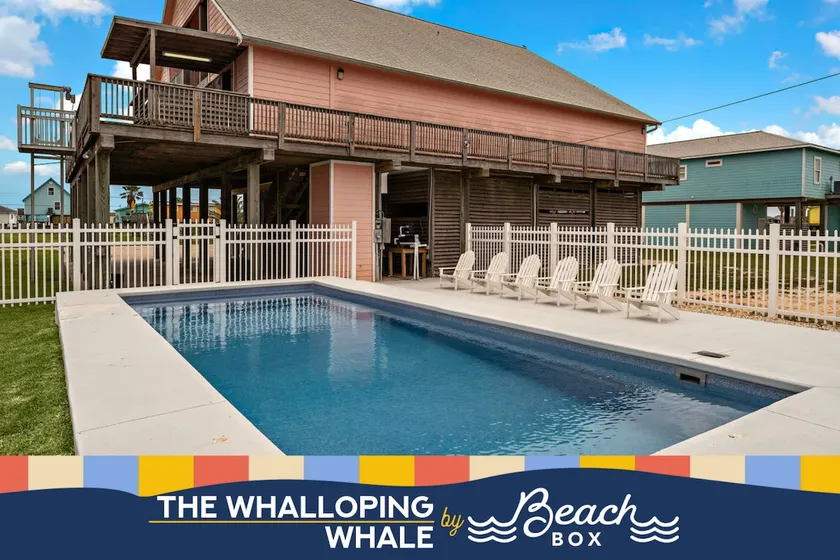 Huge Home With Game Room, Large Deck and Bunk Room - Image 1