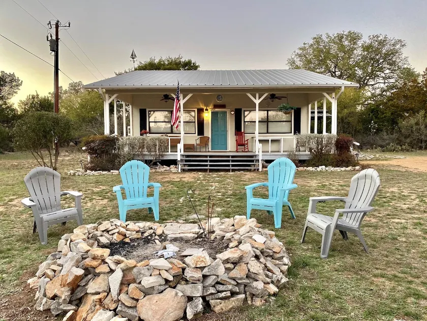 Ranchalet at Lake Travis - Image 1
