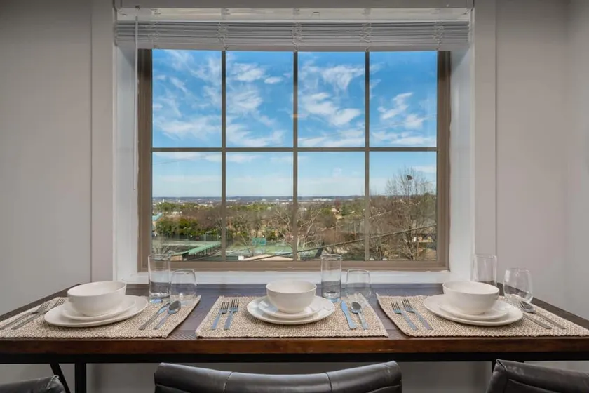 Highland Park Apt | Skyline Views, King Bed - Image 1