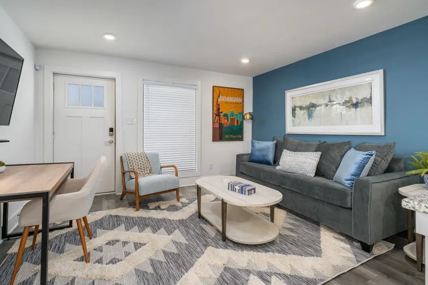Highland Park Apt | Skyline Views, King Bed - Image 1