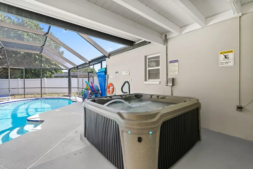 Island Paradise~Heated Pool~HotTub~PS5~Space Camp - Image 1