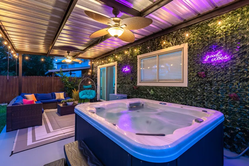 GameRoom, BBQ & Hot-tub by Lackland & SeaWorld - Image 1