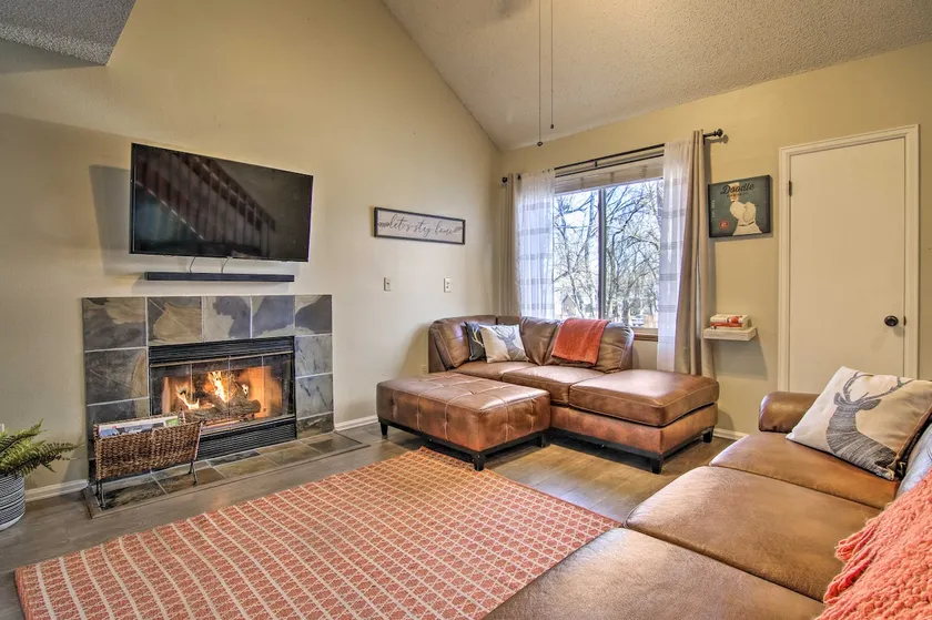 Manitou Springs Escape w/ A/C & Private Deck! - Image 1