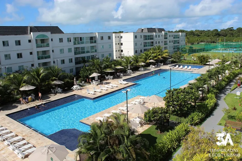 Ground Floor Pool Front Apartment in Palm Village - Image 1