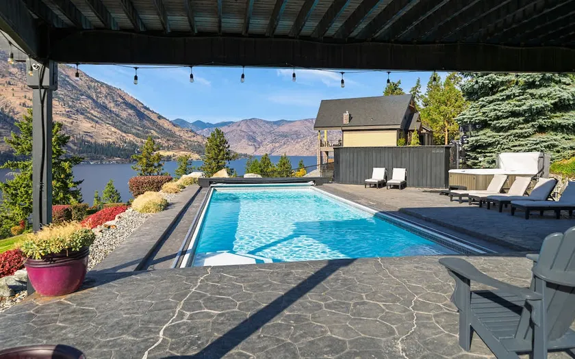 Lake Chelan View Home with pool, hot tub & yard! - Image 1