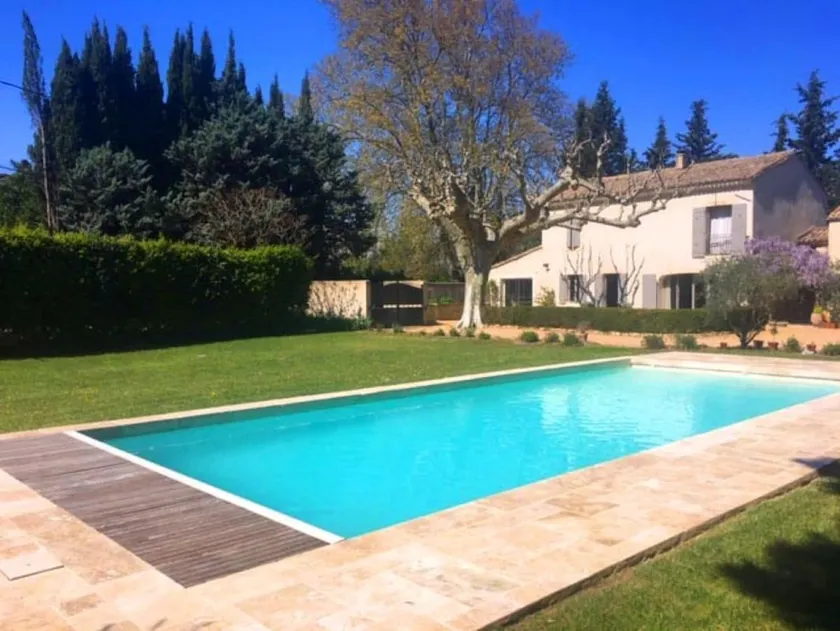 Vacation rental house with pool PLAN D'ORGON LS1-365 - Image 1