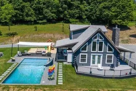 Au Bon Orchard - Catskills Mountain Views/Private Heated Pool and Jacuzzi - Image 1