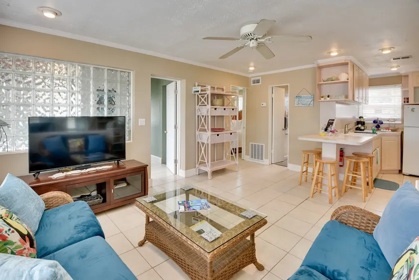 Cozy Ormond Beach Bungalow: Steps to the Sand - Image 1
