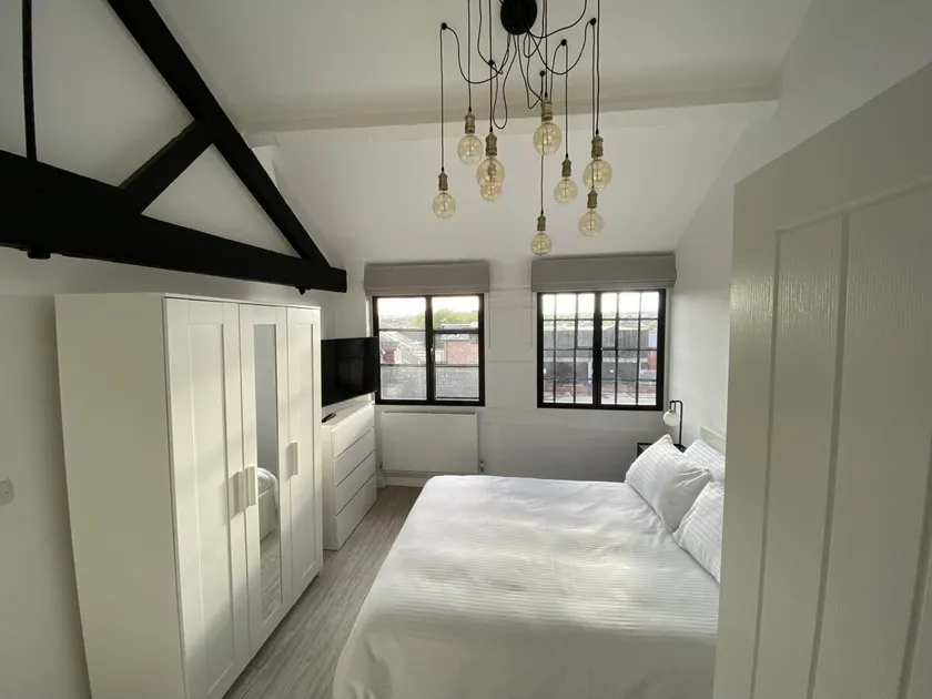 OneFiveSix - Unique Apartments Birmingham - Image 1