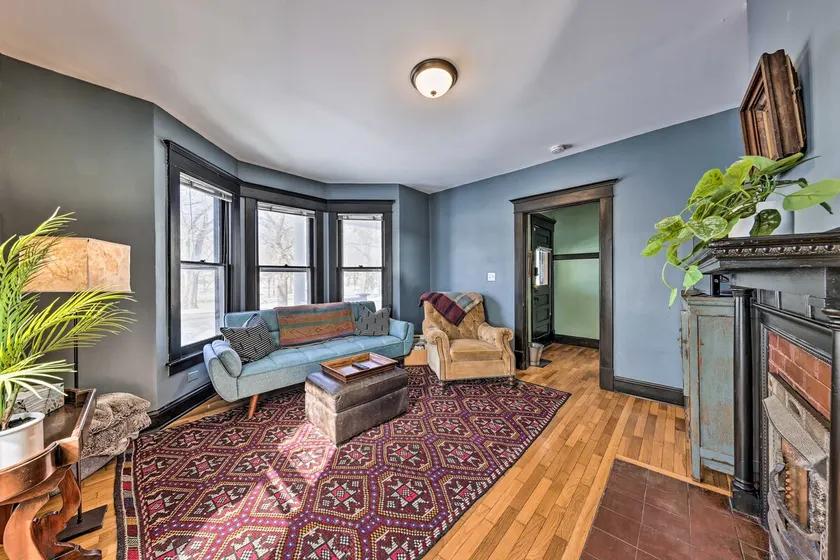 Newly Renovated Home Close to Dtwn Lawrence! - Image 1