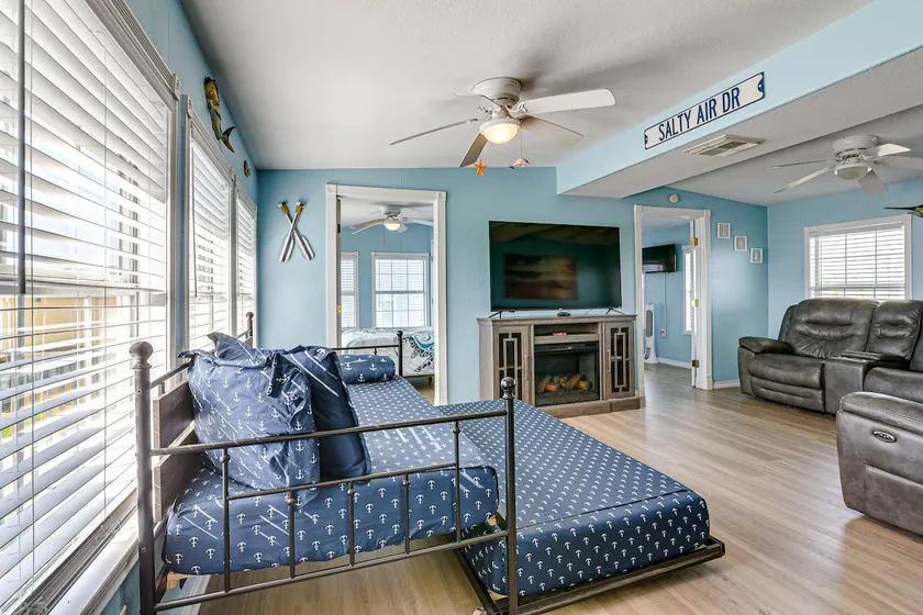 1 Block to Surfside Beach: Home w/ Deck! - Image 1