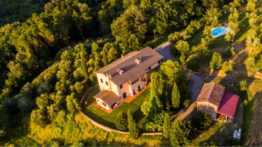 Podere Torre, independent residence with 3 apartments. AC. salt water pool - Image 1