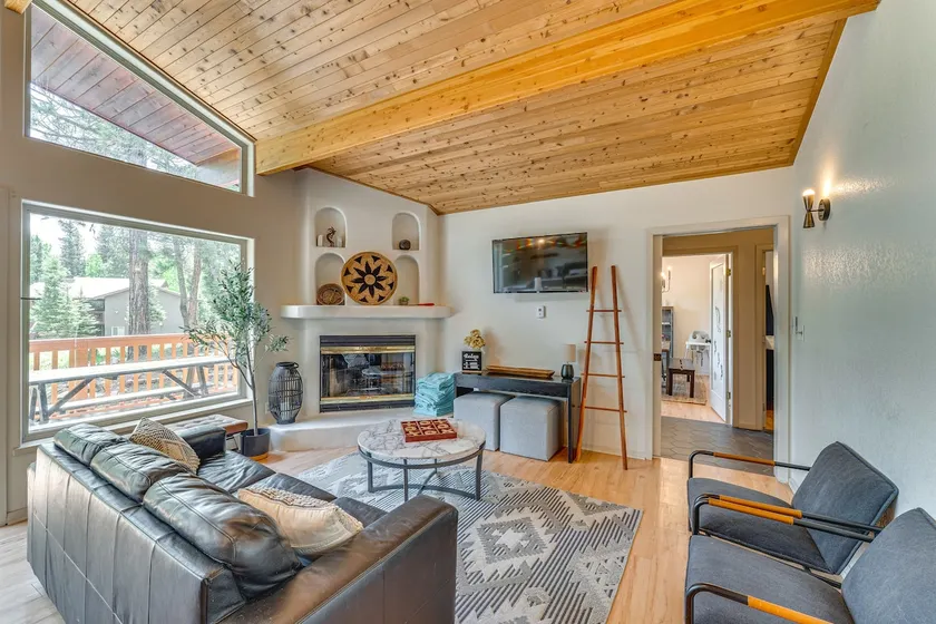 Stylish, Serene Angel Fire Cabin w/ Hot Tub! - Image 1