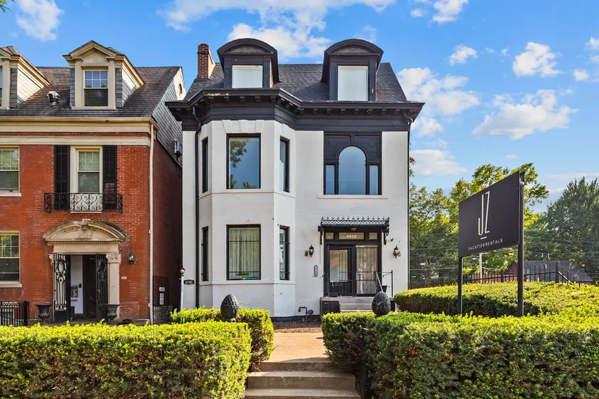 Walkable CWE Studio | Barnes Jewish | St. Louis - Image 1