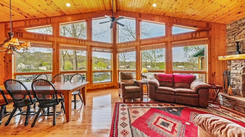 Hot Tub, Fire Pit, Awesome Loft & Amazing Views! - Image 1