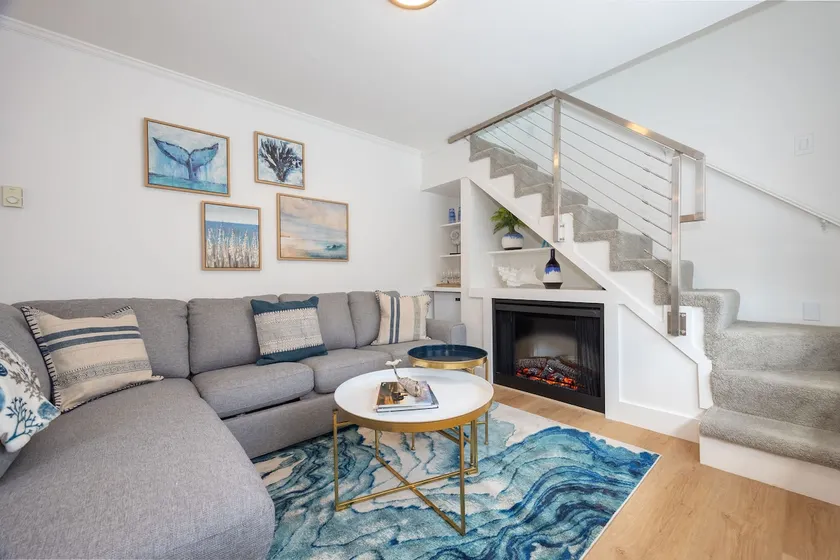 Nantucket Penthouse - walk to restaurants beaches activies & so much more - Image 1